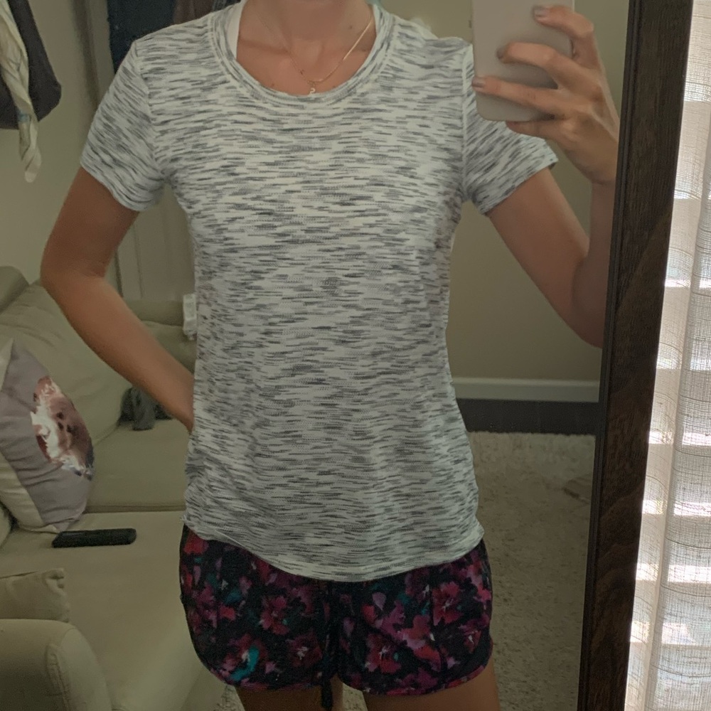 LuLu workout top